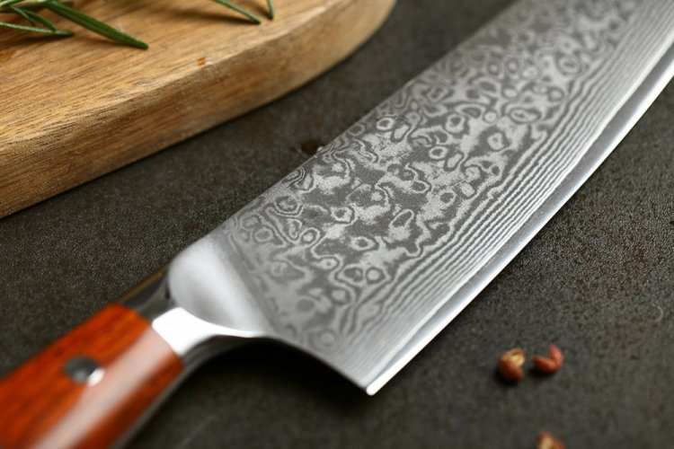 Šéfkuchařský nůž 8" o celkové délce 33,9 cm
