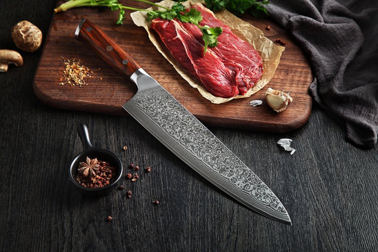 Šéfkuchařský nůž 10" o celkové délce 38,5 cm